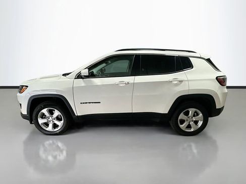 Used 2019 Jeep Compass Latitude w/ Popular Equipment Group AWD/4WD image 9