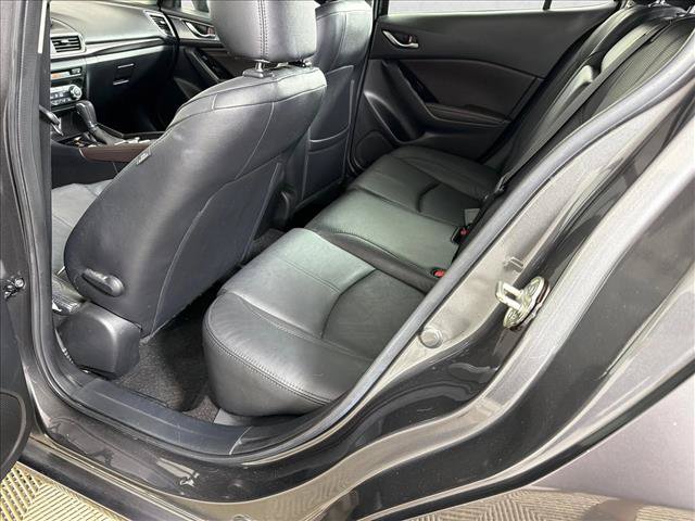 Used 2018 MAZDA MAZDA3 Grand Touring FWD image 21