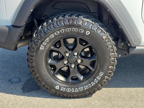 Used 2022 Jeep Wrangler Sport AWD/4WD image 10
