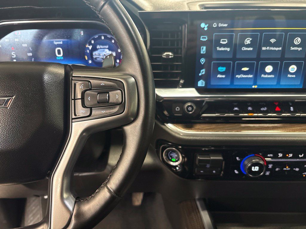 Used 2025 Chevrolet Silverado 1500 RST w/ Convenience Package II AWD/4WD image 21