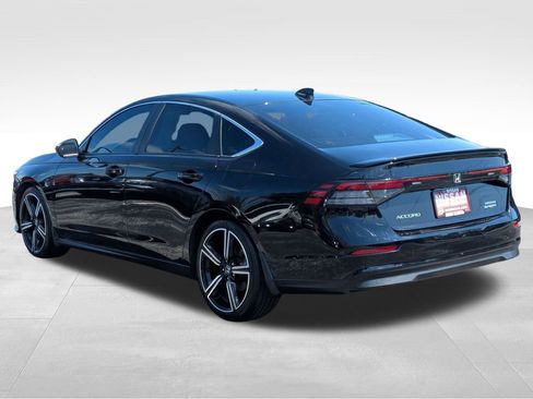 Used 2024 Honda Accord Sport image 9