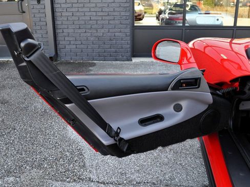 Used 1994 Dodge Viper RT/10 image 39