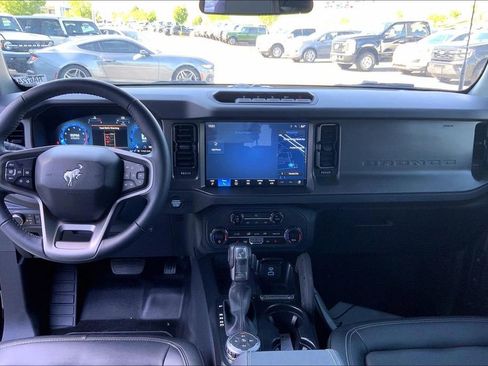 Used 2025 Ford Bronco Big Bend w/ Black Diamond Package AWD/4WD image 10