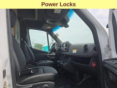 Used 2024 Mercedes-Benz Sprinter 3500 image 10