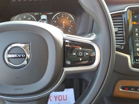 Used 2022 Volvo XC90 T6 Momentum w/ Advanced Package image 21