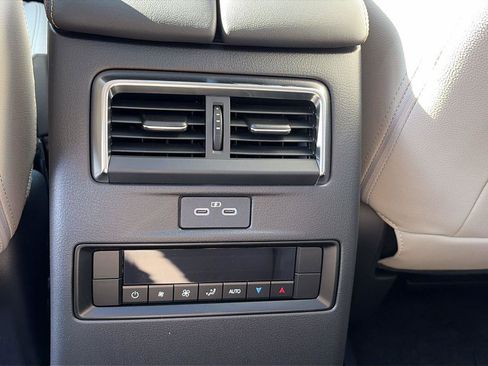 New 2025 MAZDA CX-70 Plug-In Hybrid w/ Premium Pkg image 27