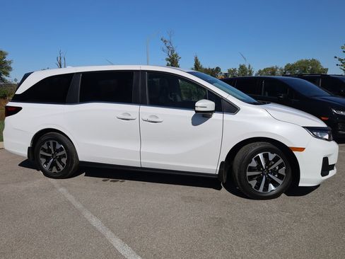 New 2026 Honda Odyssey EX-L image 7