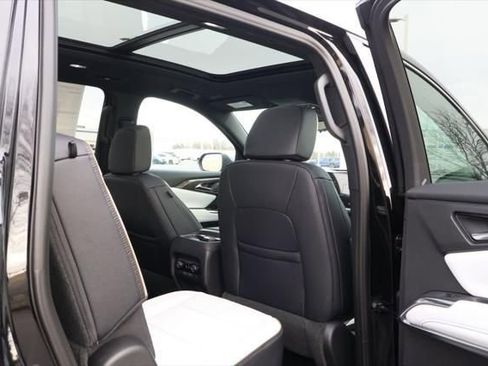 New 2026 Chevrolet Traverse High Country image 42