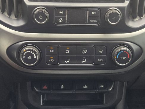 Used 2021 Chevrolet Colorado LT RWD image 18