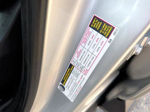 Used 2024 Nissan Rogue SV image 31