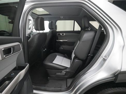 Used 2023 Ford Explorer XLT w/ Equipment Group 202A AWD/4WD image 16