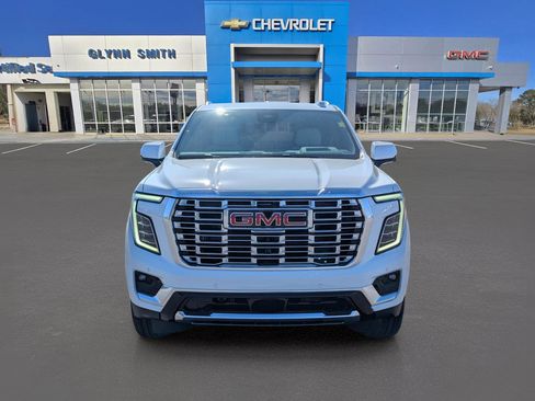 New 2026 GMC Yukon Denali w/ Advanced Technology Package image 2