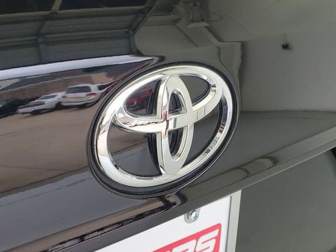 Used 2022 Toyota Highlander XSE AWD/4WD image 9