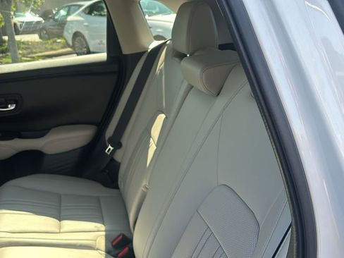 Used 2024 Honda HR-V EX-L image 31