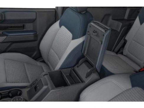 Used 2023 Ford Bronco Outer Banks AWD/4WD image 13