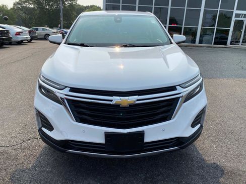 Used 2023 Chevrolet Equinox LT w/ Driver Convenience Package image 11