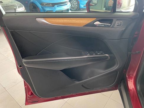 Used 2015 Lincoln MKC FWD w/ Equipment Group 101A Select image 15