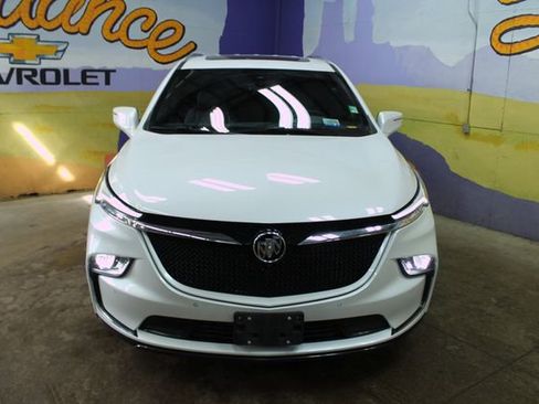 Used 2024 Buick Enclave Essence w/ Experience Buick Package image 3