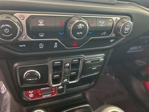 Used 2022 Jeep Gladiator Mojave w/ Trailer Tow Package image 44