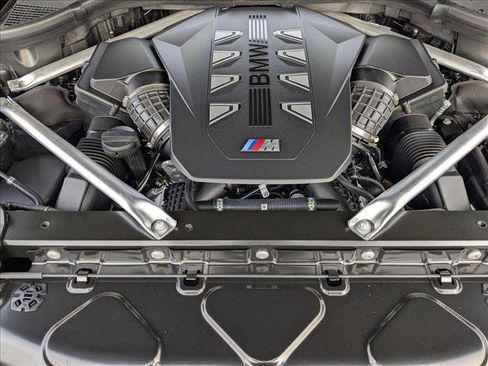 Used 2025 BMW X7 M60i image 17
