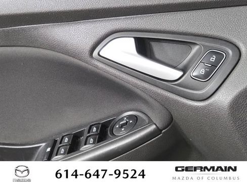 Used 2017 Ford Focus SE FWD image 28