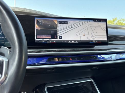 Used 2023 BMW 740i w/ Parking Assistance Package RWD image 30