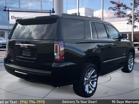 Used 2017 GMC Yukon SLT w/ Premium Edition image 5