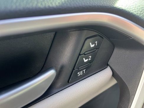 Used 2025 Toyota RAV4 Limited image 13