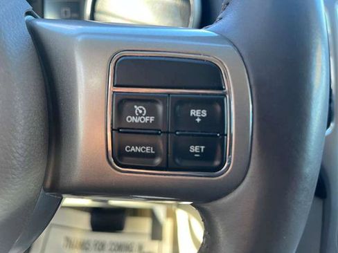 Used 2013 Jeep Grand Cherokee Laredo w/ Laredo E Group image 26