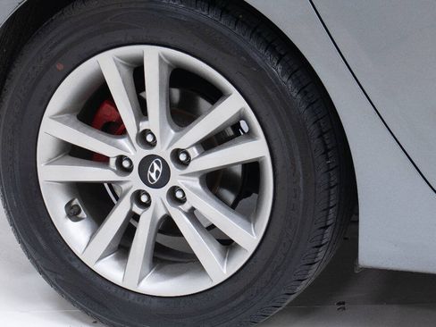 Used 2016 Hyundai Elantra GT w/ Option Group 03 FWD image 15