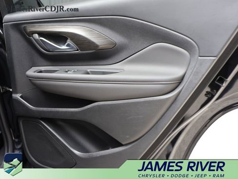 Used 2022 GMC Terrain SLE FWD image 11