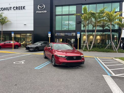 Used 2024 Honda Accord EX image 2