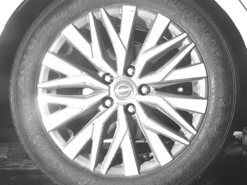 Used 2025 Nissan Altima 2.5 SV FWD image 15