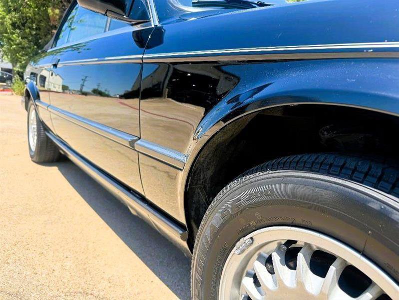 Used 1991 BMW 325i Convertible RWD image 21