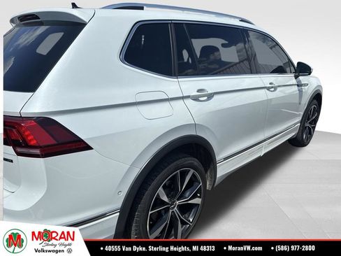 Used 2022 Volkswagen Tiguan SEL R-Line AWD/4WD image 4