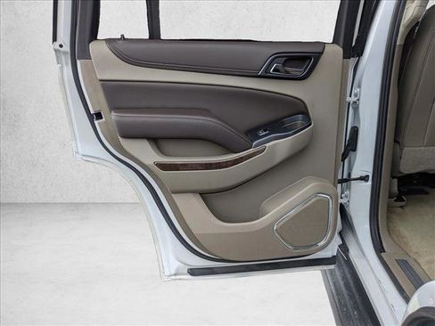 Used 2019 Chevrolet Tahoe LT w/ Luxury Package image 18