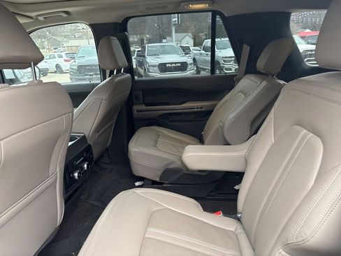 Used 2021 Ford Expedition Limited image 12