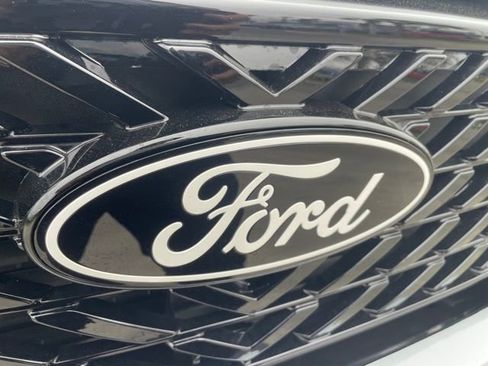 New 2025 Ford Maverick XLT w/ XLT Luxury Package image 28