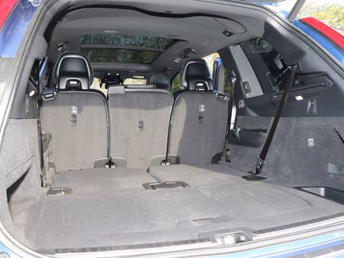 Used 2019 Volvo XC90 T6 R-Design w/ Advanced Package image 9