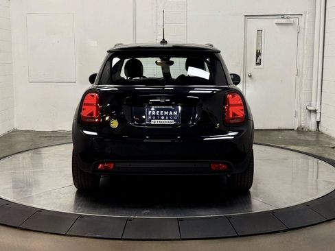 Used 2024 MINI Cooper SE FWD image 8