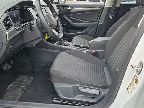 Used 2024 Volkswagen Jetta S image 5