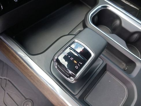 Used 2023 Chevrolet Silverado 1500 High Country w/ High Country Premium Package AWD/4WD image 38