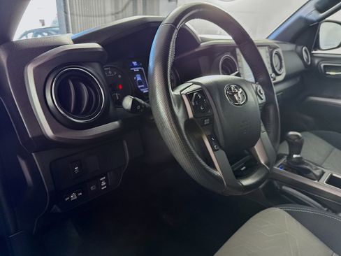 Certified 2023 Toyota Tacoma TRD Off-Road AWD/4WD image 7