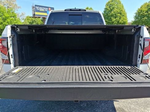 Used 2024 Nissan Titan PRO-4X w/ Pro-4x Convenience Package AWD/4WD image 30