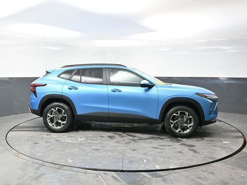 New 2026 Chevrolet Trax LT image 2