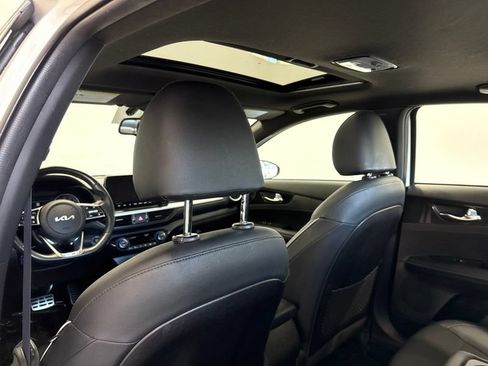 Used 2023 Kia Forte GT-Line w/ GT-Line Premium Package FWD image 17