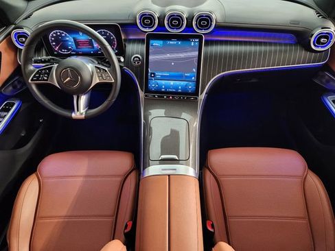 Used 2023 Mercedes-Benz GLC 300 image 4