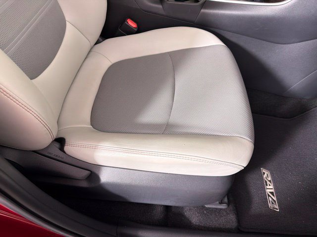Used 2019 Toyota RAV4 Limited w/ Limited Grade Weather Package AWD/4WD image 30