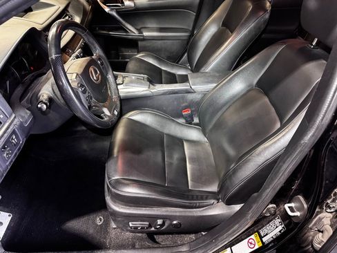 Used 2016 Lexus CT 200h w/ Navigation Package image 24