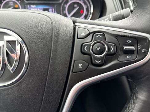 Used 2017 Buick Regal Premium image 19